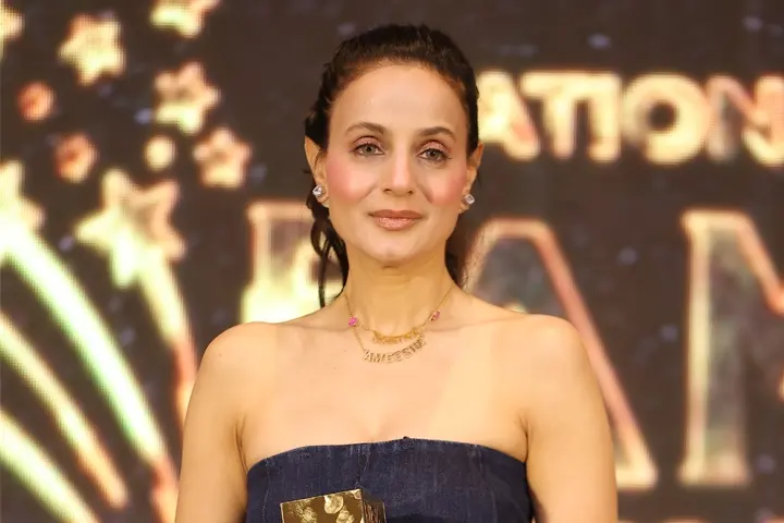 Brands Impact, National Fame Awards, NFA, Ameesha Patel, Award